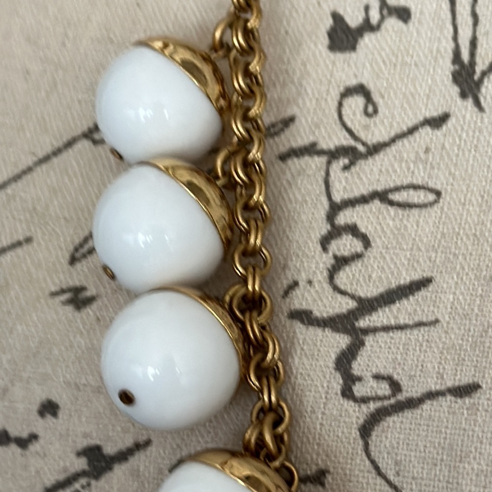 Jcrew white balls and gold tone charm 26” with 4” extension stunning necklace - Picture 5 of 13